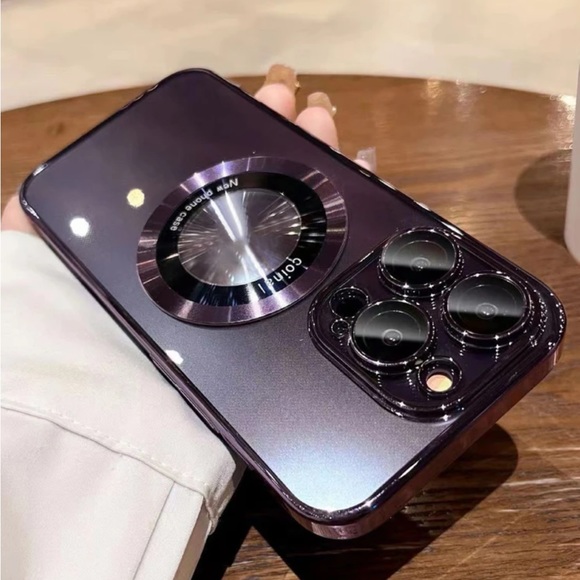 Magnetic Clear Phone Case - Picture 5 of 6